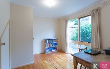 6 Lenne Road, Beaconsfield Upper