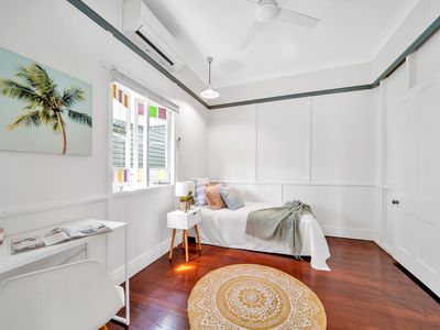 21 Cairns Street, Cairns North