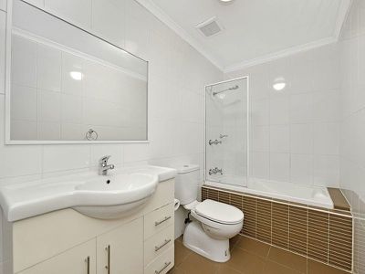 17 / 6-8 The Crescent, Homebush