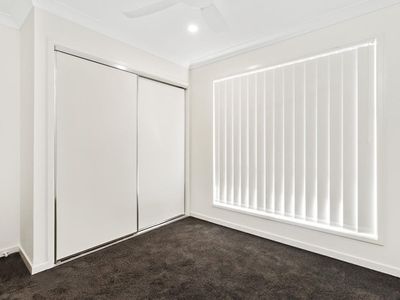 1 / 56 Dunaden Street, Logan Reserve
