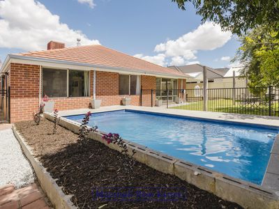 28 Newgain Cres, Carramar