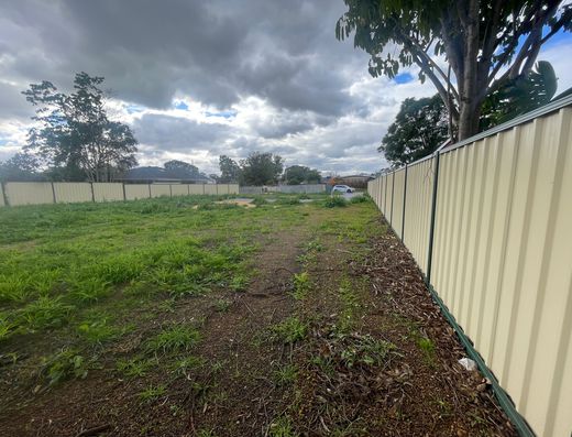 Titled and ready-to-build land... DA approved with 3 bed, 2 bath