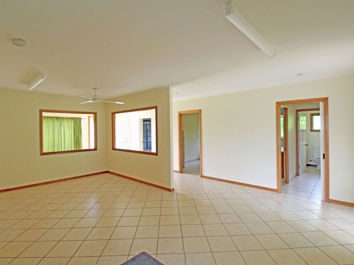 13 DANZER DRIVE, Atherton