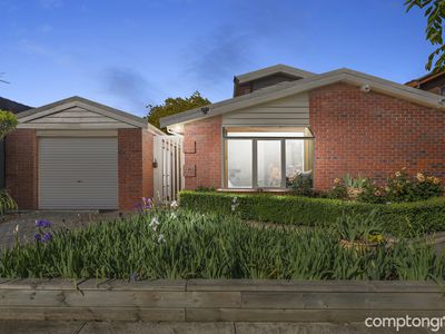 12 Walter Street, Williamstown North