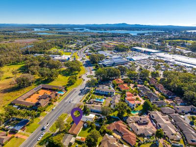 118 The Lakes Way, Forster