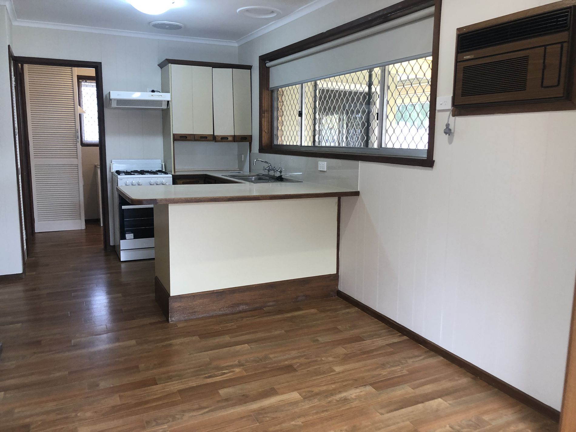 4 Johnston Avenue, Newcomb