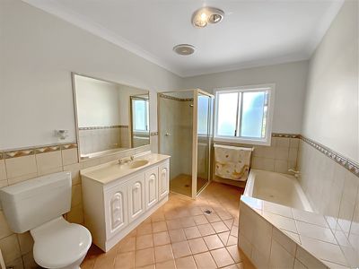 8 School Road, Forbes