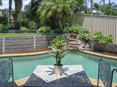 27 Captain Cook Close, Arundel