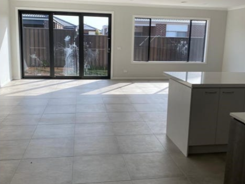 15 Emblem Street, Tarneit