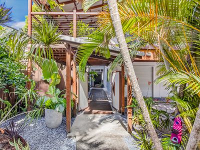 16 Gloria Street, South Golden Beach