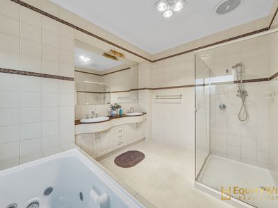 6 Wattle Grove, Point Cook