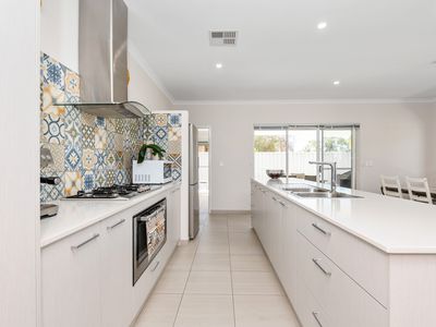 24A Brandon Way, Lynwood