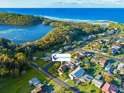 34 Lakeside Drive, Kianga