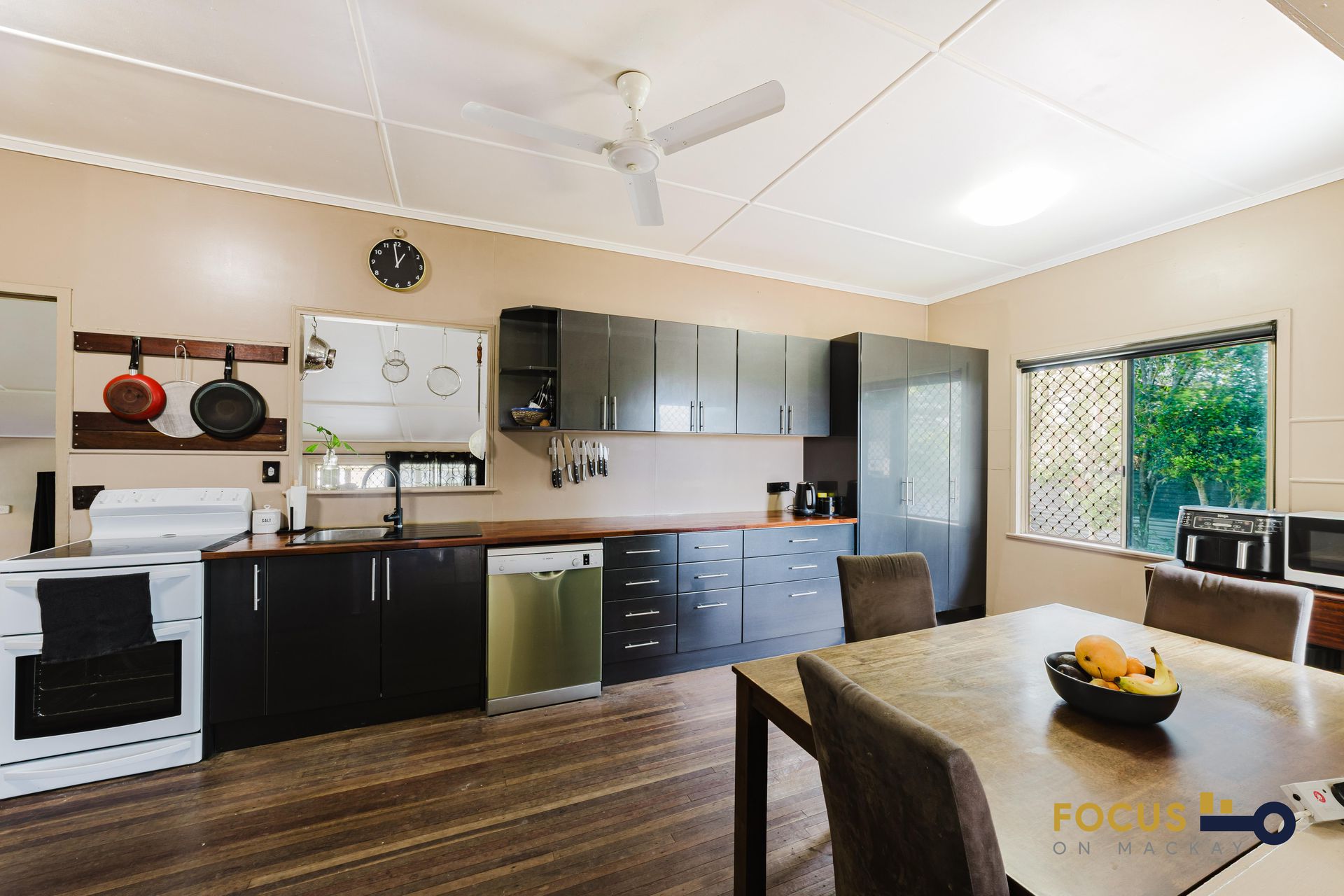 83 Gibsons Road, Racecourse