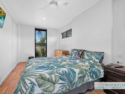 27 MACKEREL STREET, Woodgate