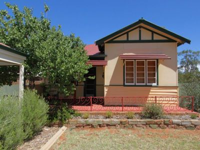 298 Piccadilly Street, Piccadilly