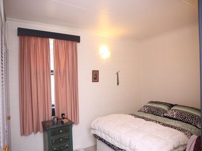 65 Bay View Road, Dover