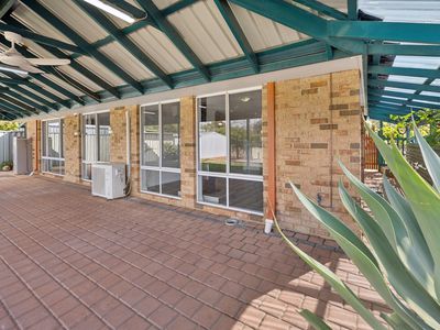 16 Ronsard Place, Yangebup