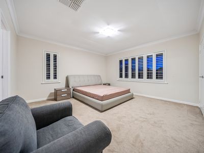 4 Levien Place, Winthrop