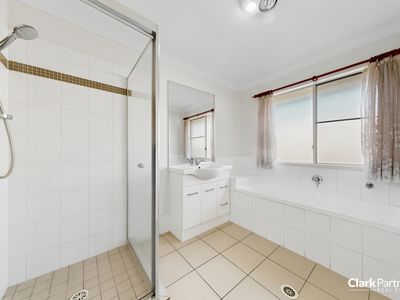 14 Harry Court, Warner