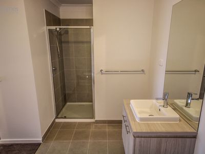 13 Everlasting Chase, Whittlesea