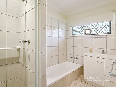 15 Gladstone St, Oxley