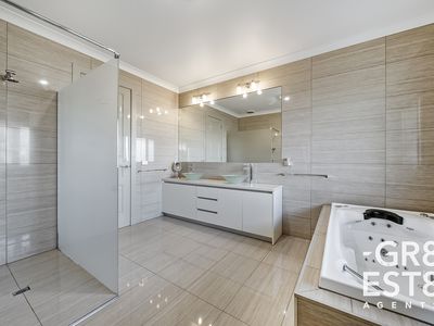 11 Horswood Road, Narre Warren North