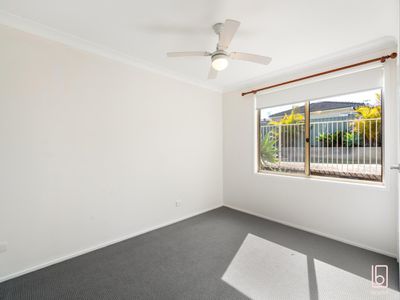 16 Belyando Crescent, Blue Haven