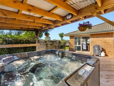 7 Omana Avenue, Shelly Beach, Helensville