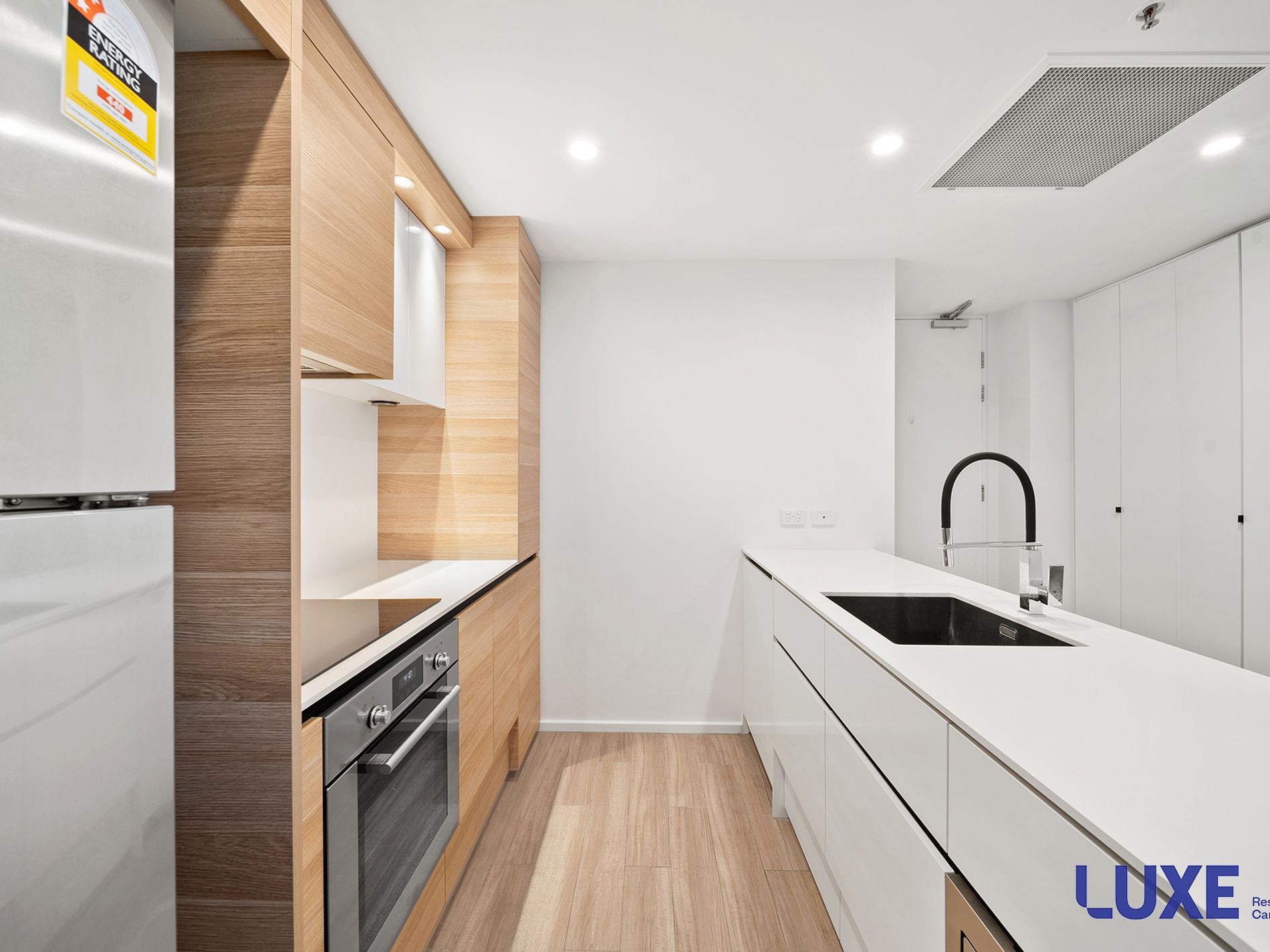 29 / 260 City Walk, City