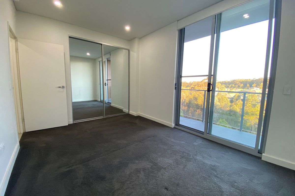 a306 / 98 Lakeside Parade, Jordan Springs