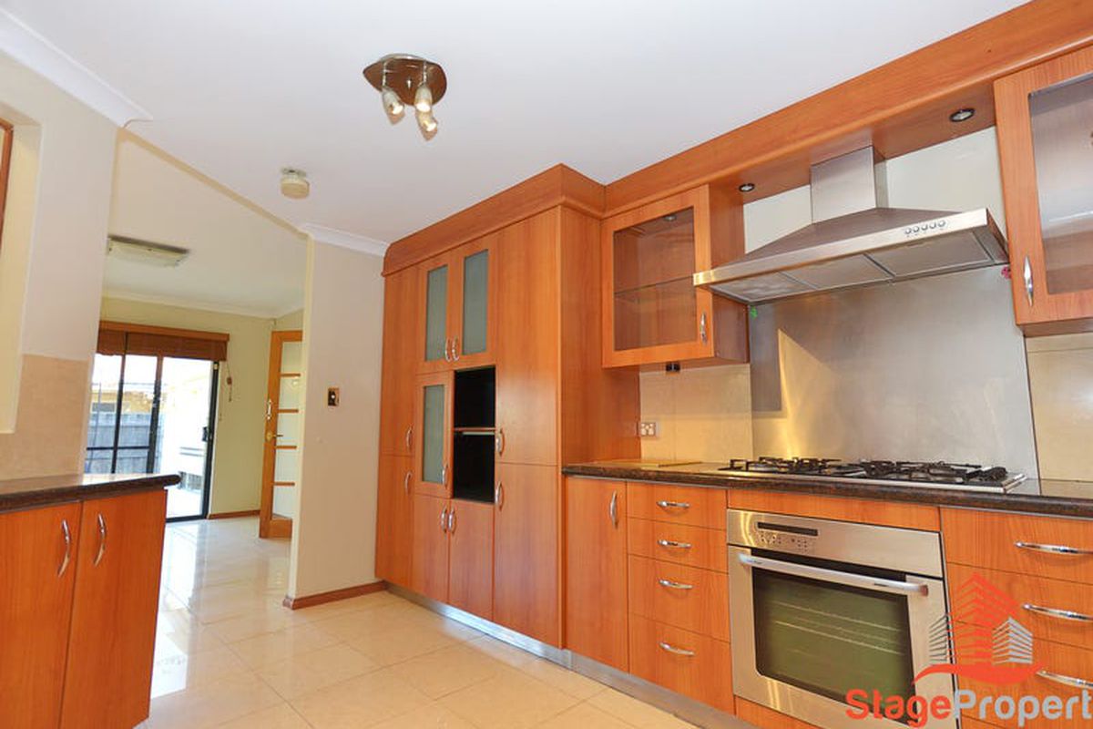 12 Bronzewing Loop, Wembley
