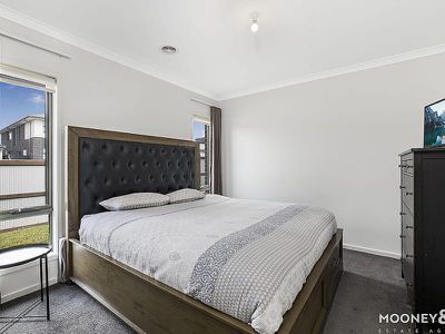 32 Lancelot Avenue, Clyde