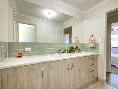 32 Willowbark Crescent, Murray Bridge