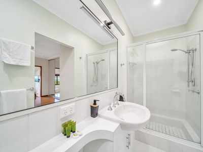 3 Julian Close, Mooroobool