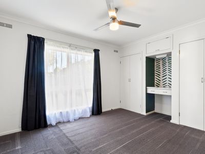 18 Picton Court, Sale