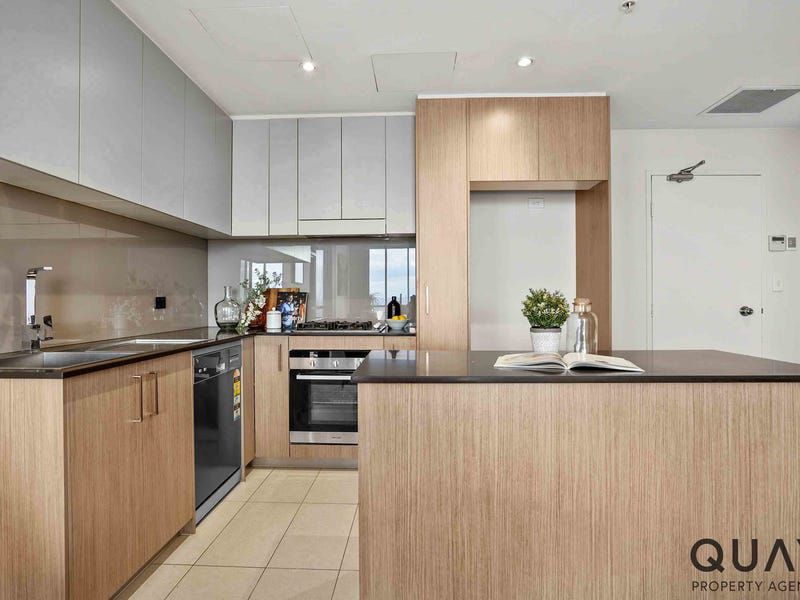 3006 / 420 Macquarie Street, Liverpool