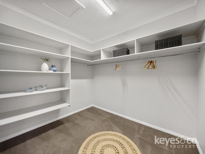 4 Hoya Court, Annandale