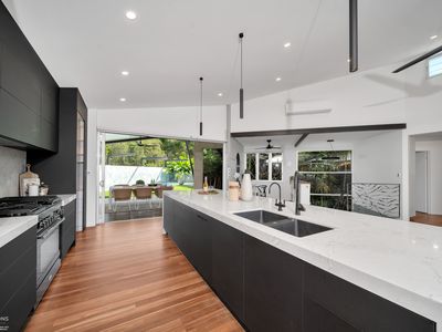 20 Bel-Air Drive, Whitfield