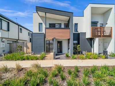 3 Prune Walk, Manor Lakes