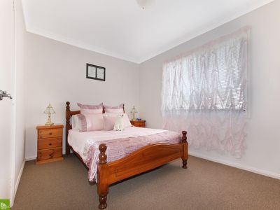 2 / 13 Parkes Street, Oak Flats