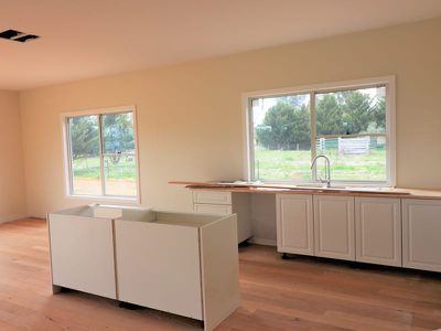 12 Farrah Place, Avenel