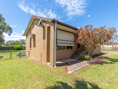 128 Larmer St, Howlong