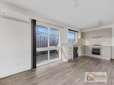 4 / 3 Hatfield Court, West Footscray