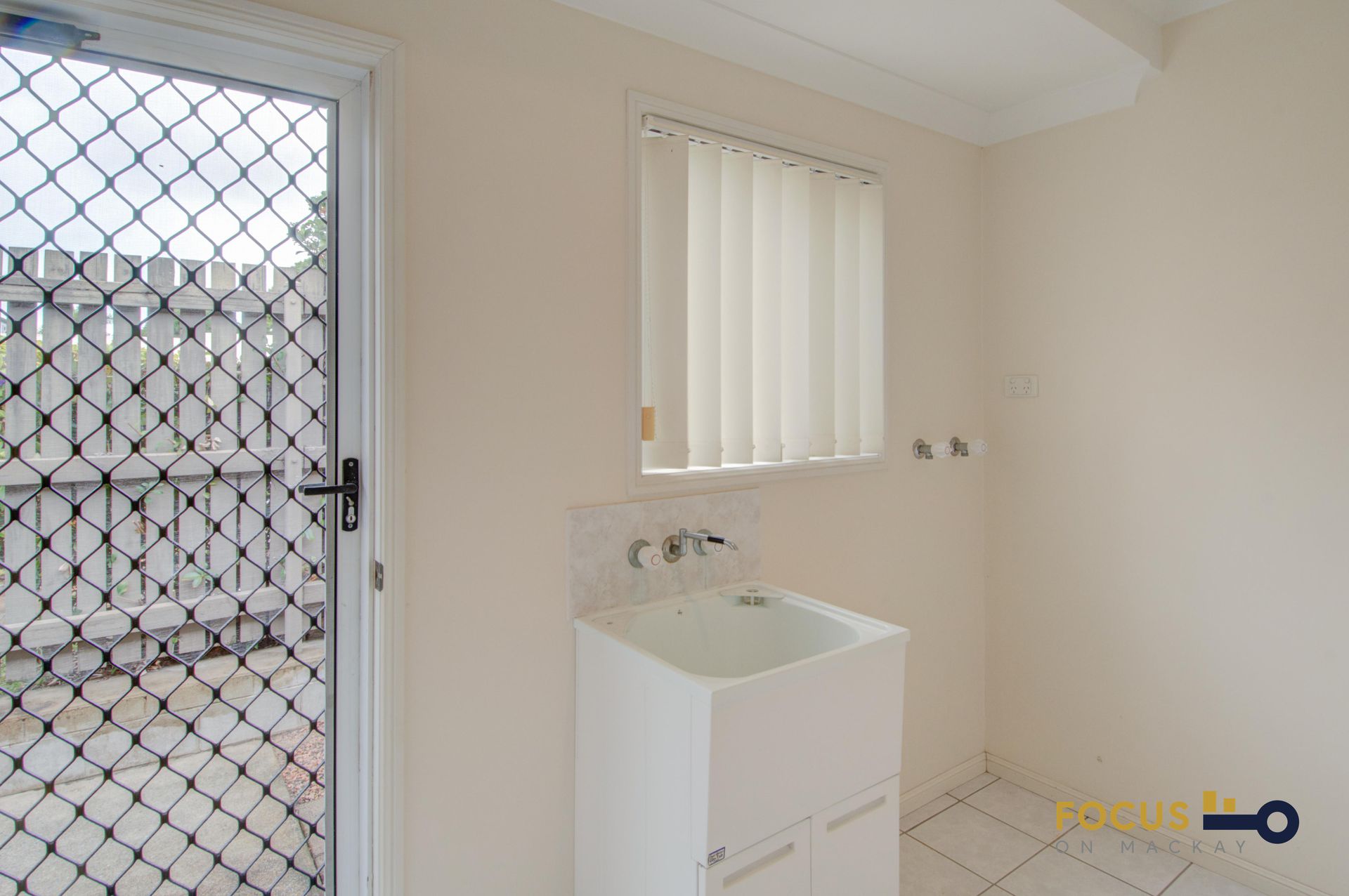 2 / 19 Norris Street, Mackay