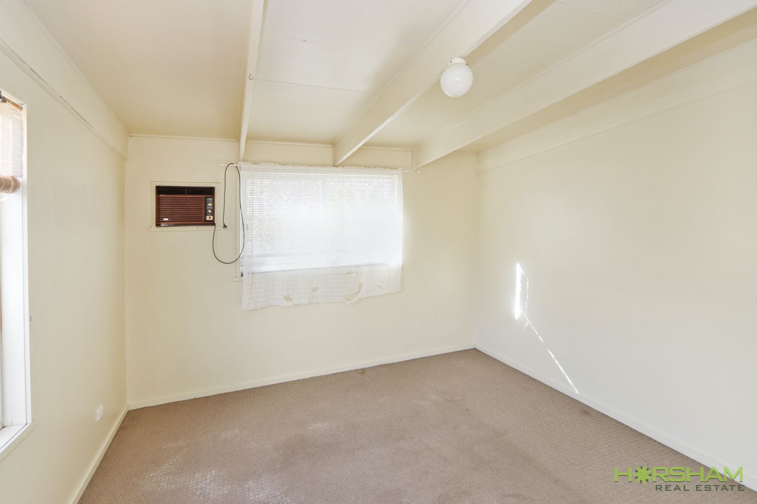 6 Queen Street, Horsham