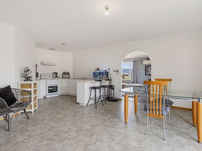 11 Lesdelle Street, Claremont