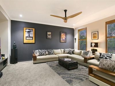29 The Crescent, Underwood