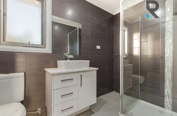 1 / 5 Falmer Place, Craigieburn