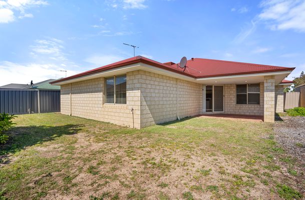 13 Valheru Avenue, Rockingham
